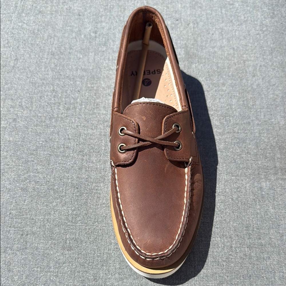 Sperry Brown Leather Boat Shoes with Moccasin Stitching